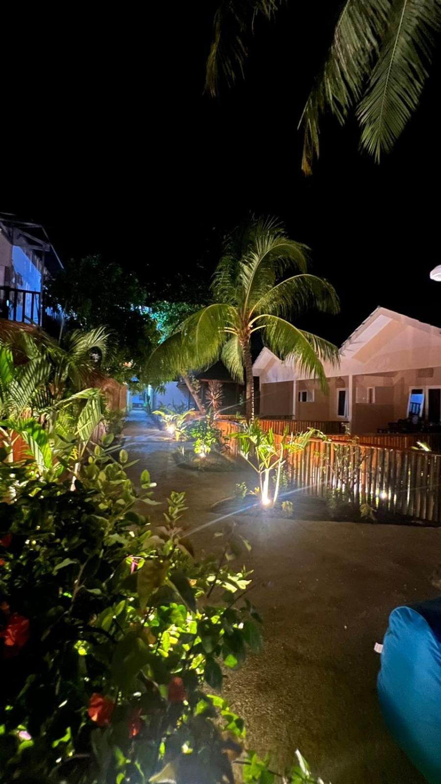 Living Trawangan Hotel กีลีตราวางัน ภายนอก รูปภาพ