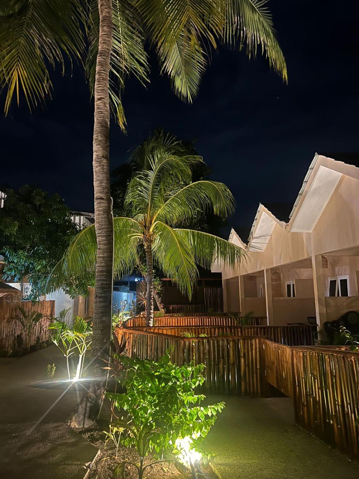 Living Trawangan Hotel กีลีตราวางัน ภายนอก รูปภาพ