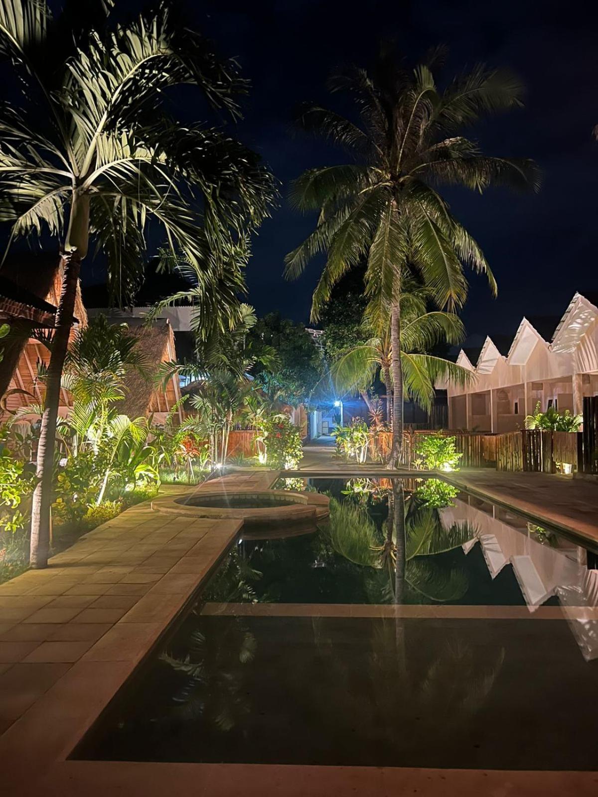 Living Trawangan Hotel กีลีตราวางัน ภายนอก รูปภาพ
